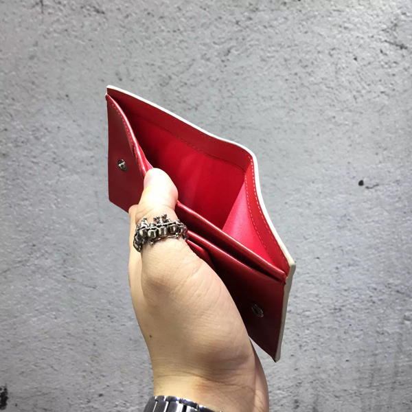 SS16限定新作! クリスチャン ルブタン コピー Christian Louboutin 大人シック! スタッズ財布